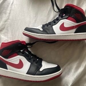 AirJordan 1s (mid length)